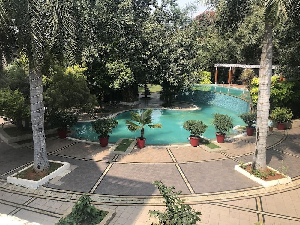The Manohar Hyderabad Hotel Bagian luar foto