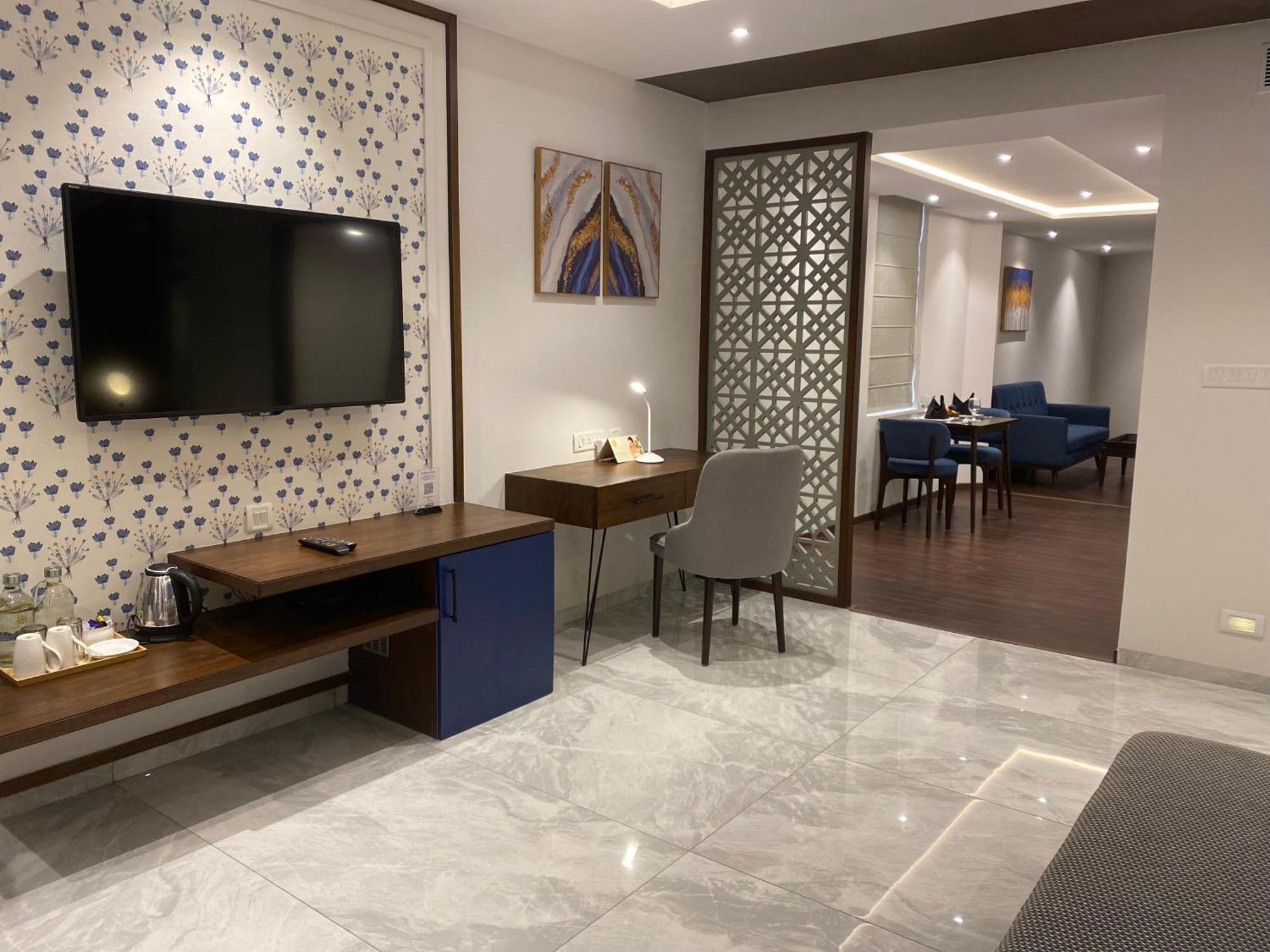 The Manohar Hyderabad Hotel Bagian luar foto