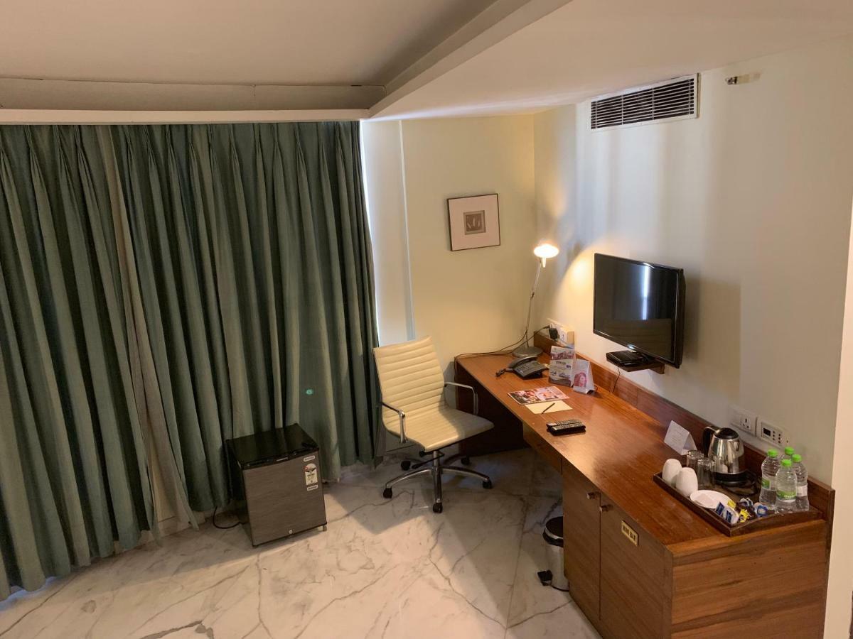 The Manohar Hyderabad Hotel Bagian luar foto